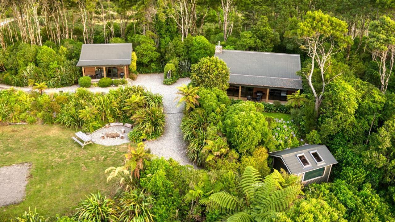 Paparoa Beach Hideaway With Hot Tub Barrytown Εξωτερικό φωτογραφία