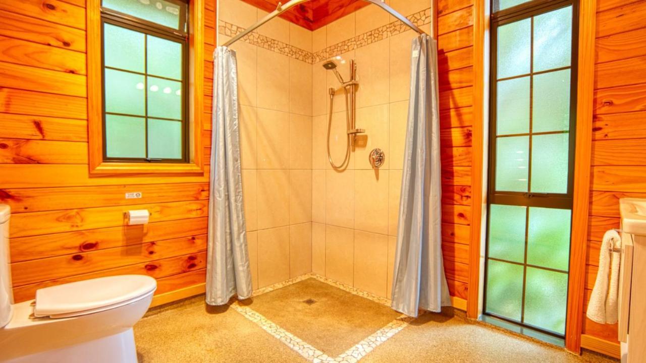 Paparoa Beach Hideaway With Hot Tub Barrytown Εξωτερικό φωτογραφία
