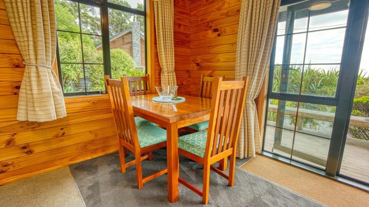 Paparoa Beach Hideaway With Hot Tub Barrytown Εξωτερικό φωτογραφία